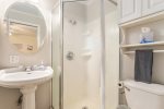 Freshen Up for a Day Out on the Lake in the Twin Suite`s En Suite Bathroom